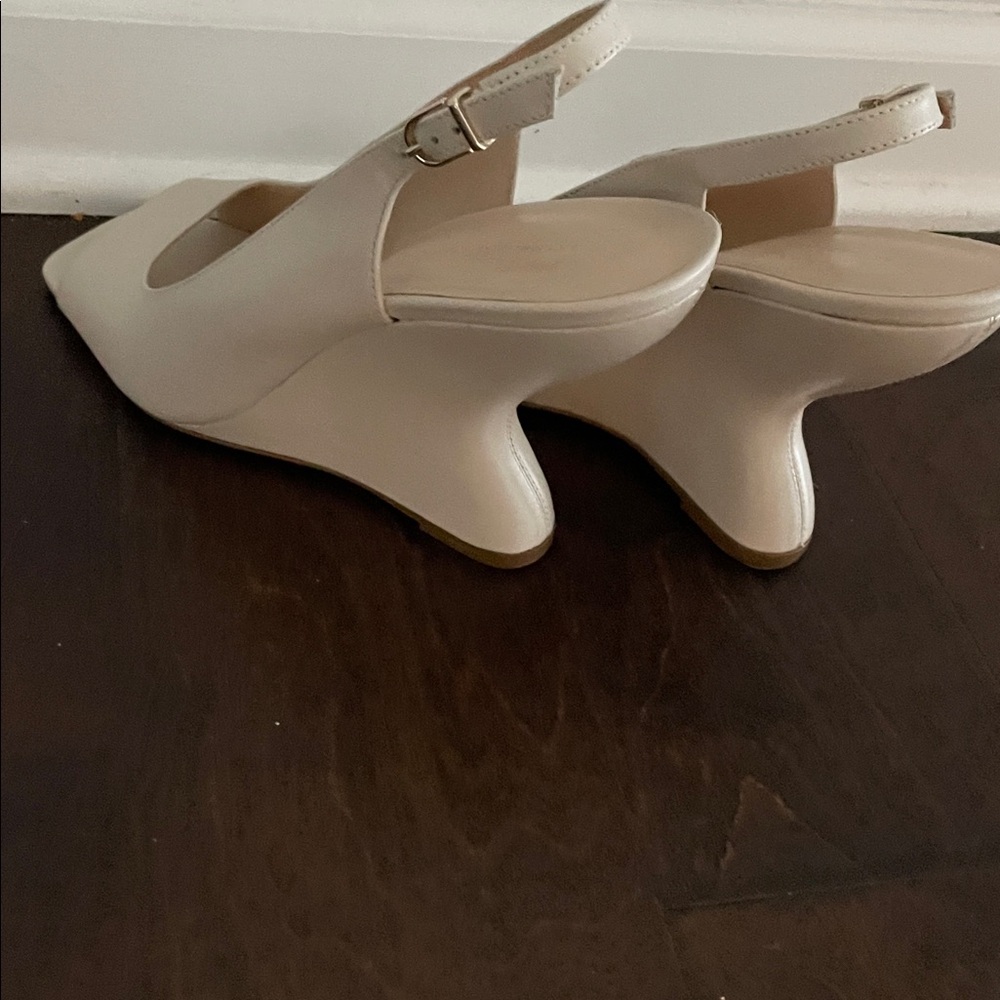 Anthropologie Curved Edge Slingback Heels Cream Size 9.5 - Picture 7 of 14